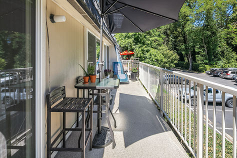 9805 ne 124th st 108 kirkland- Upgrade Realty10