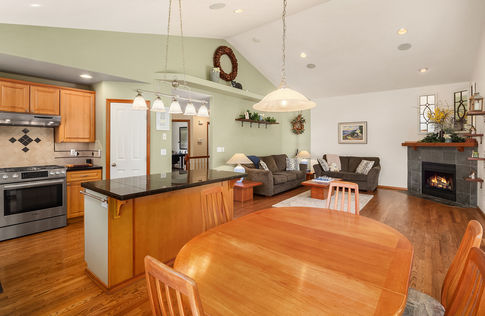 13025 Robinhood Ln Snohomish – Upgrade Realty6