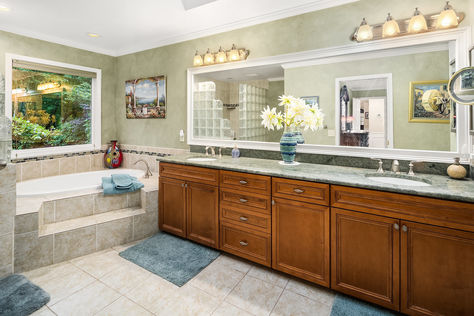 15518 NE 179th St Woodinville – Upgrade Realty29