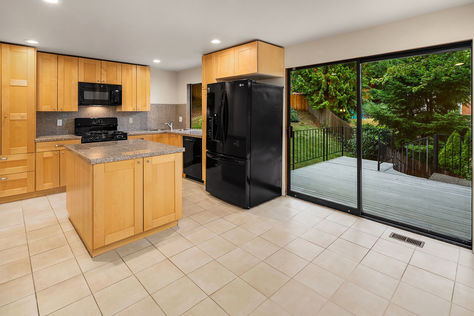 14106 SE 50th St Bellevue – Upgrade Realty12