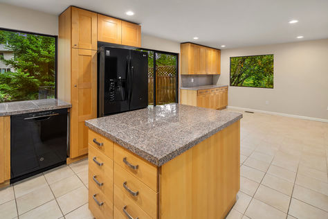 14106 SE 50th St Bellevue – Upgrade Realty15