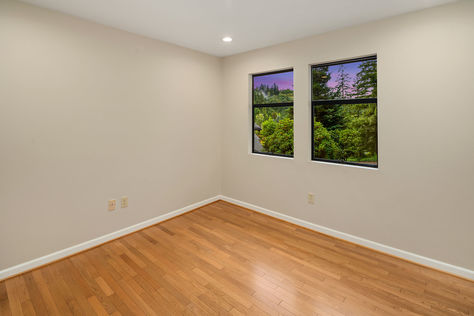 14106 SE 50th St Bellevue – Upgrade Realty21