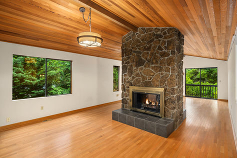 14106 SE 50th St Bellevue – Upgrade Realty6