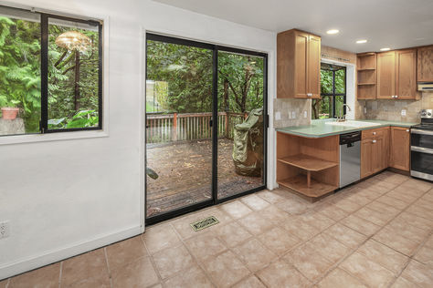 22131 NE 13th Pl Sammamish – Upgrade Realty10