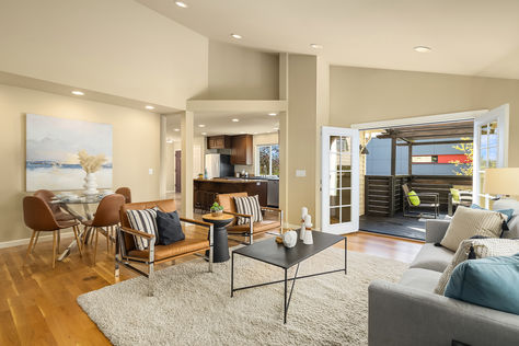 3005 30th Ave W Seattle &#8211; Upgrade Realty25