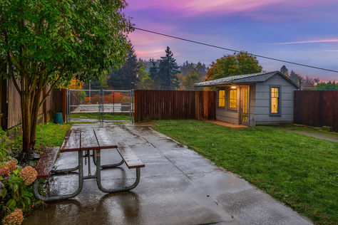 4257 33rd Ave W Seattle – Upgrade Realty24