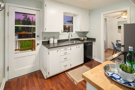 4257 33rd Ave W Seattle – Upgrade Realty8