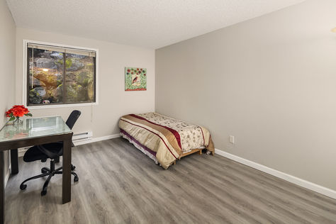 12735 116th Ln NE H12 Kirkland- Upgrade Realty11