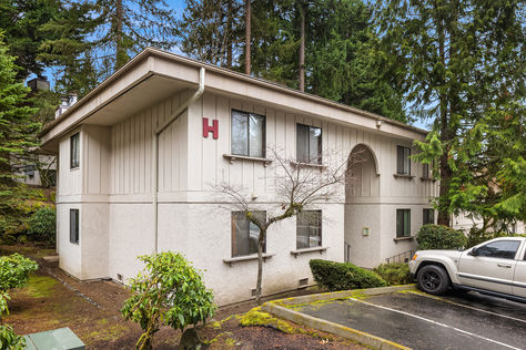 12735 116th Ln NE H12 Kirkland- Upgrade Realty3