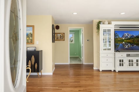 1011 E St SE Auburn – Upgrade Realty16