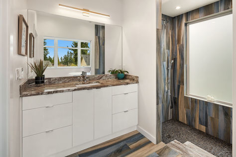 14614 SE 20th St Bellevue WA &#8211; Upgrade Realty25