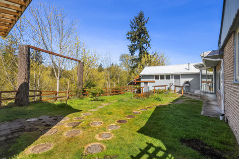 10525 16th Ave S Seattle &#8211; Upgrade Realty10