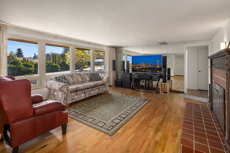 10525 16th Ave S Seattle &#8211; Upgrade Realty12