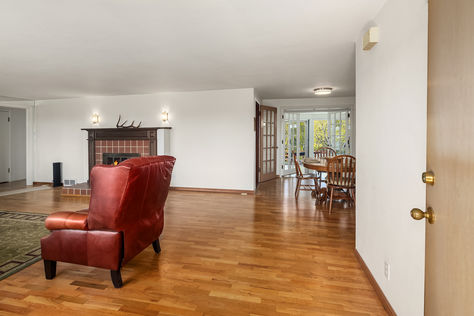 10525 16th Ave S Seattle &#8211; Upgrade Realty23