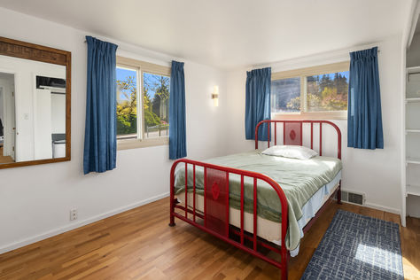 10525 16th Ave S Seattle &#8211; Upgrade Realty24