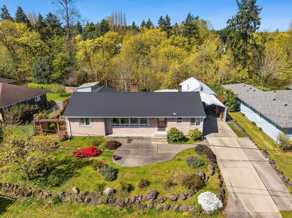 10525 16th Ave S Seattle &#8211; Upgrade Realty31