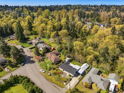 10525 16th Ave S Seattle &#8211; Upgrade Realty33