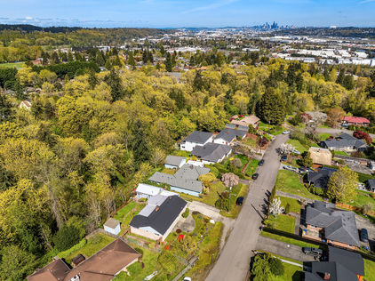 10525 16th Ave S Seattle &#8211; Upgrade Realty35