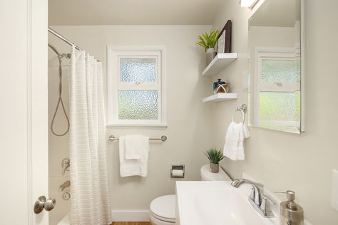 12320 8th Ave NE Seattle WA 98125 &#8211; Upgrade Realty10