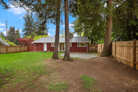 12320 8th Ave NE Seattle WA 98125 &#8211; Upgrade Realty28