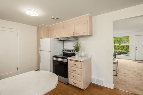 12320 8th Ave NE Seattle WA 98125 &#8211; Upgrade Realty8