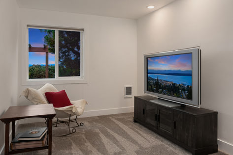 238 Skyline Dr Edmonds – Upgrade Realty38