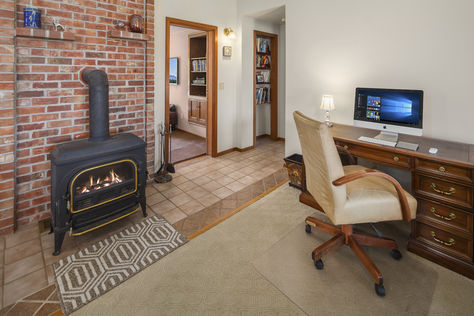 8015 Chestnut Hill Dr SE Olympia – Upgrade Realty15