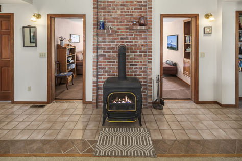 8015 Chestnut Hill Dr SE Olympia – Upgrade Realty16