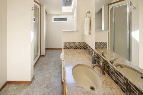 8015 Chestnut Hill Dr SE Olympia – Upgrade Realty29