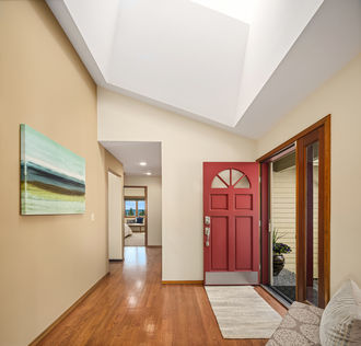 8305 NE 117th St Kirkland – Upgrade Realty36