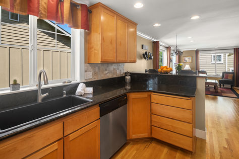 1631 S Weller St A Seattle – Upgrade Realty15