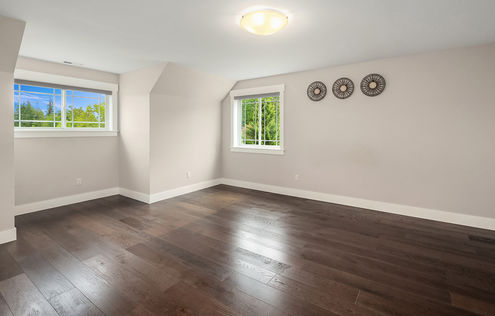 17632 11th Ave NE Arlington- Upgrade Realty32