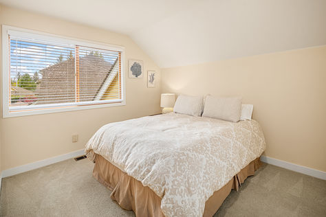 4433 246th Ave SE Issaquah &#8211; Upgrade Realty36