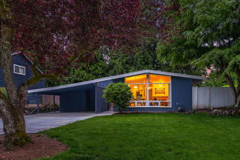 6465 NE 154th St Kenmore- Upgrade Realty1