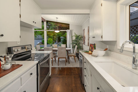 6465 NE 154th St Kenmore- Upgrade Realty17