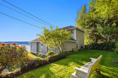 9026 Fragaria Rd Olalla – Upgrade Realty37