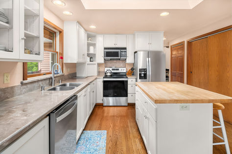 Chestnut Hill – Upgrade Realty5