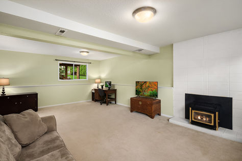 16604 3rd Ave SE Bothell – Upgrade Realty24