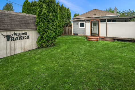 242 NE 15th St Auburn – Upgrade Realty25