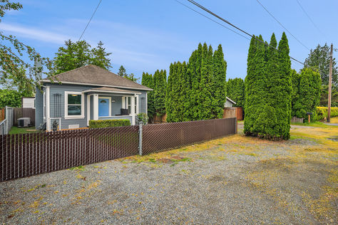 242 NE 15th St Auburn – Upgrade Realty4