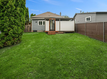 242 NE 15th St Auburn – Upgrade Realty8