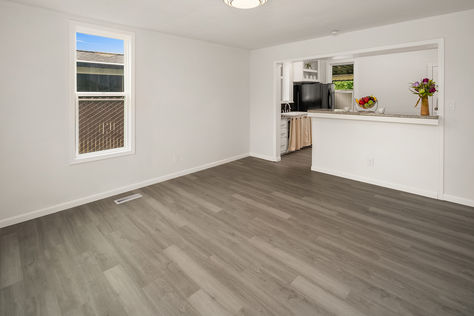 242 NE 15th St Auburn – Upgrade Realty9