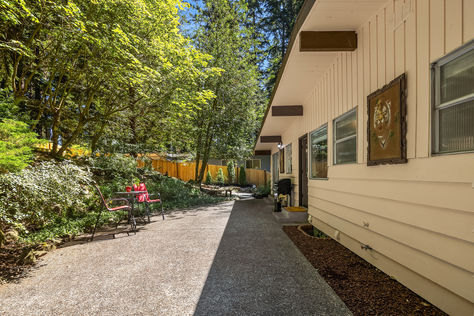 23505 Robin Hood Dr Edmonds- Upgrade Realty27