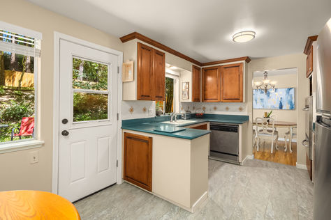 23505 Robin Hood Dr Edmonds- Upgrade Realty35