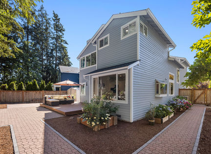 3820 243rd Pl SE Sammamish – Upgrade Realty37