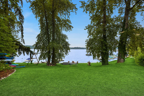 2113 E Lake Sammamish Pkwy SE Sammamish – Upgrade Realty2