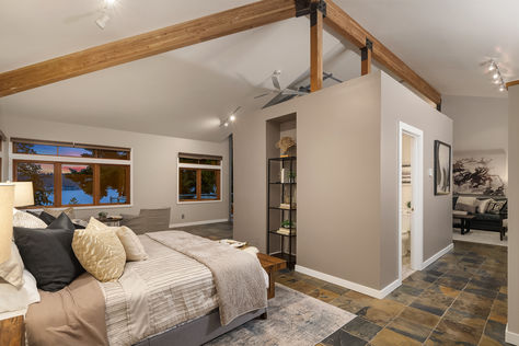 2113 E Lake Sammamish Pkwy SE Sammamish – Upgrade Realty40