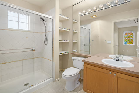 1219 6th Ave N 201 Seattle, WA- Upgrade Realty27