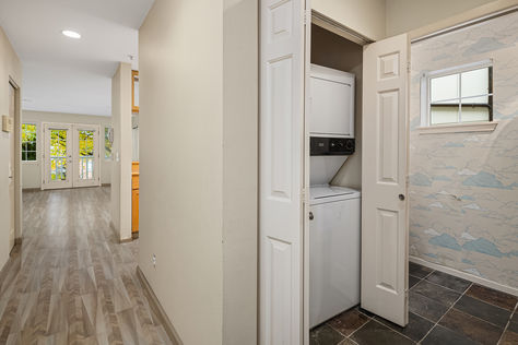 1219 6th Ave N 201 Seattle, WA- Upgrade Realty32