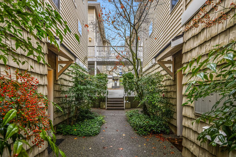 1219 6th Ave N 201 Seattle, WA- Upgrade Realty9